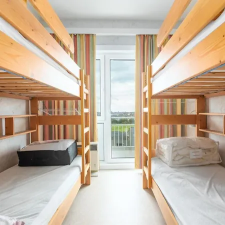 Cozy 2-bedroom With Stunning Sea View T77 Appartement *